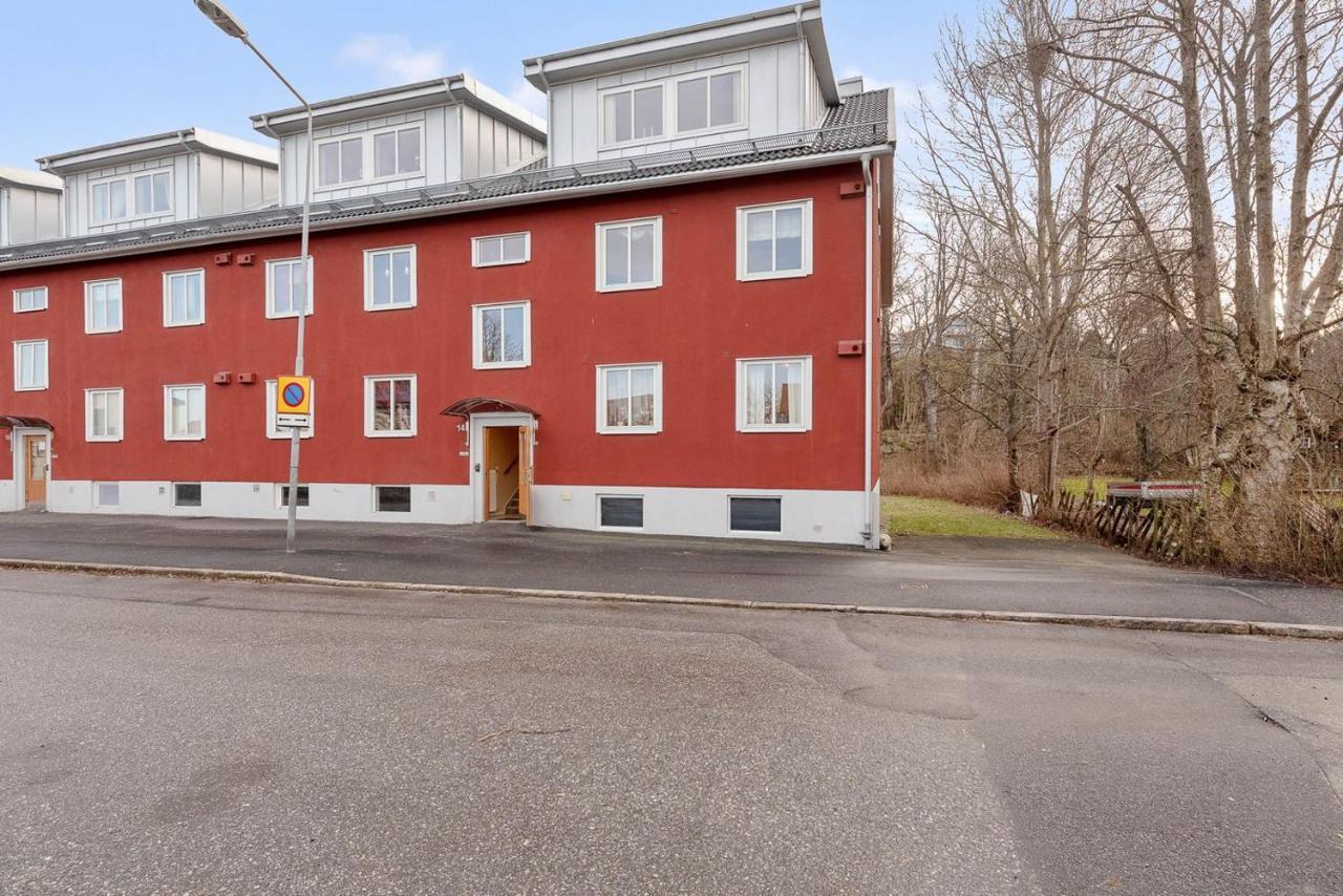 1 Rums-Laegenheter, Gangavstand Till Stroemstads Centrum Luaran gambar