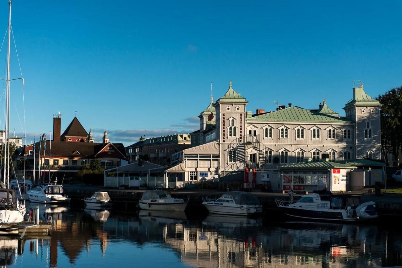 1 Rums-Laegenheter, Gangavstand Till Stroemstads Centrum Luaran gambar